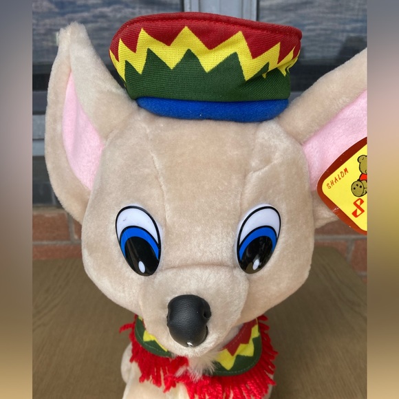 Adorable chihuahua stuffed animal wearing a Mexican sombrero 😃❤️❤️ - Picture 4 of 11